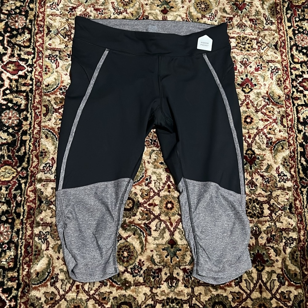 Champion C9 Biking and Exercise Capri Leggings size XL New